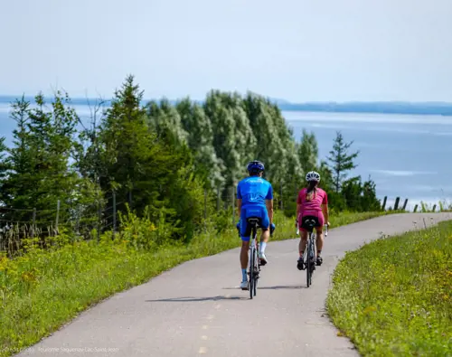 OTL-Gouverneur-Saguenay-blogue-été-veloroute-des-bleuets-cyclistes