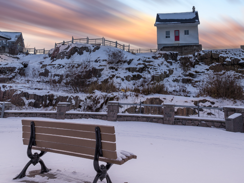 OTl-Gouverneur-Saguenay-petite-maison-blanche-hiver